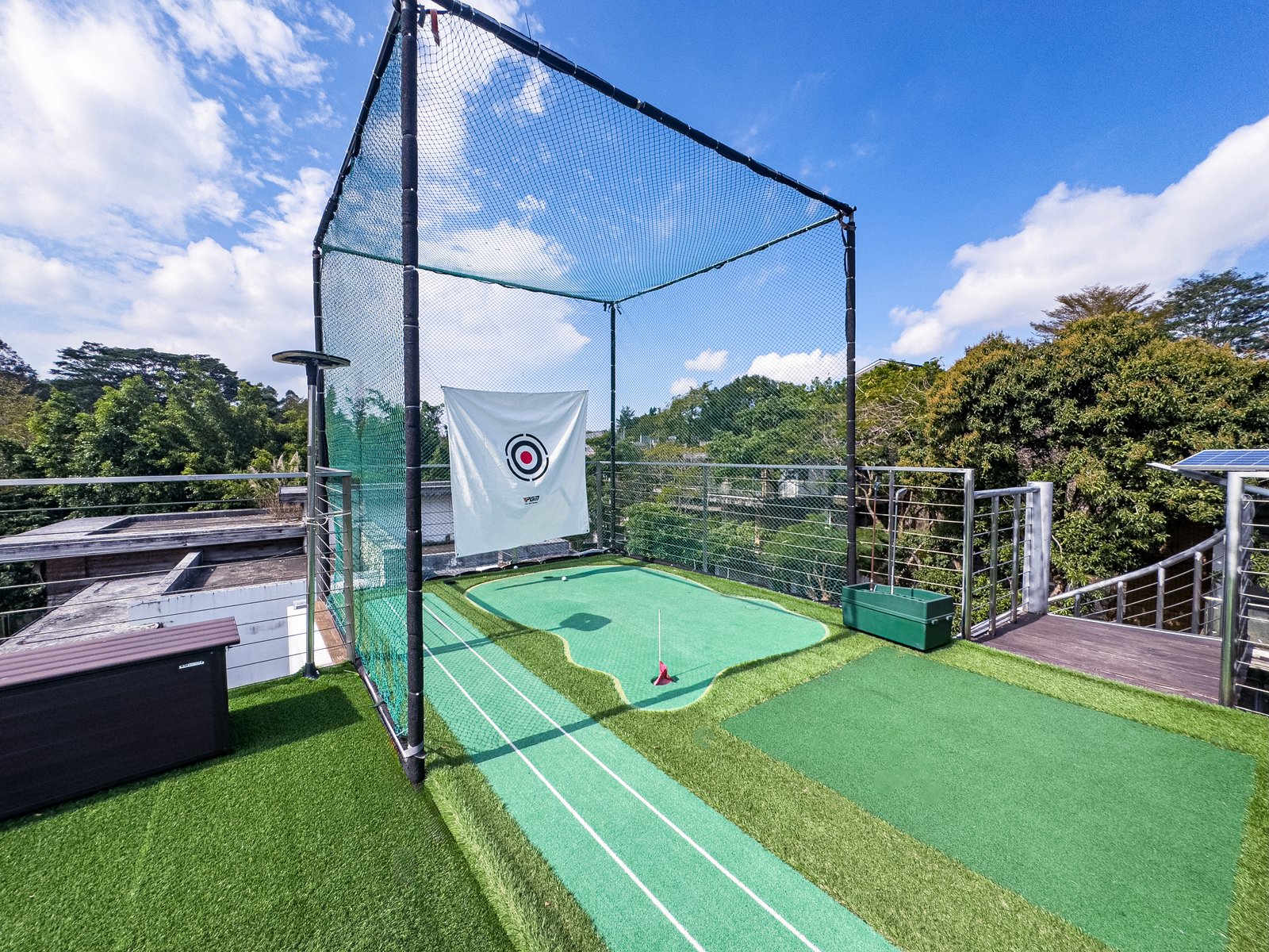 楼顶高尔夫练习场